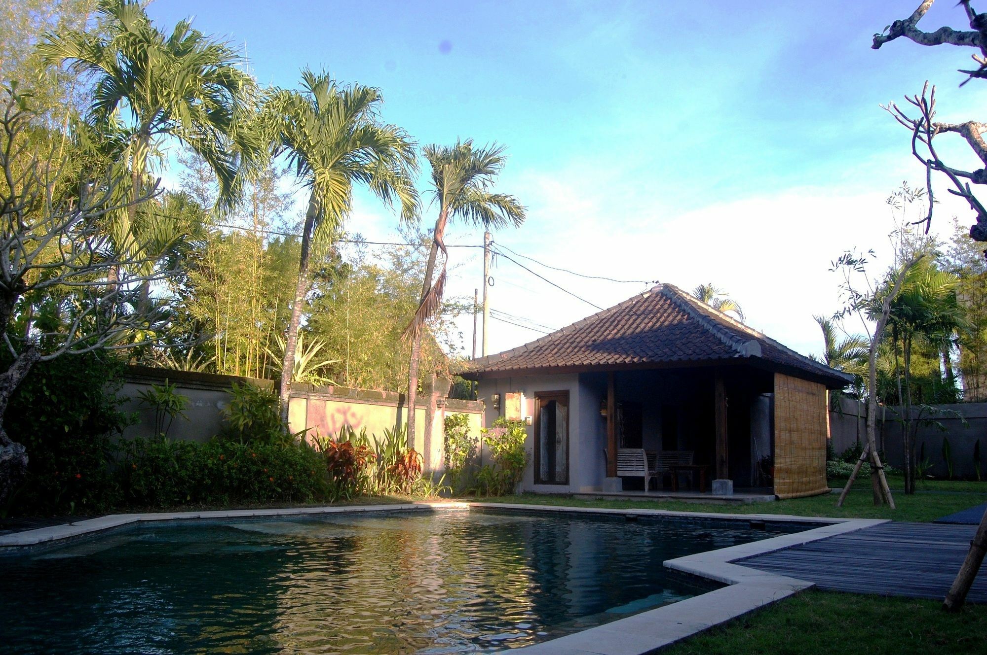 Pondok Alit Resort Seminyak Exterior foto