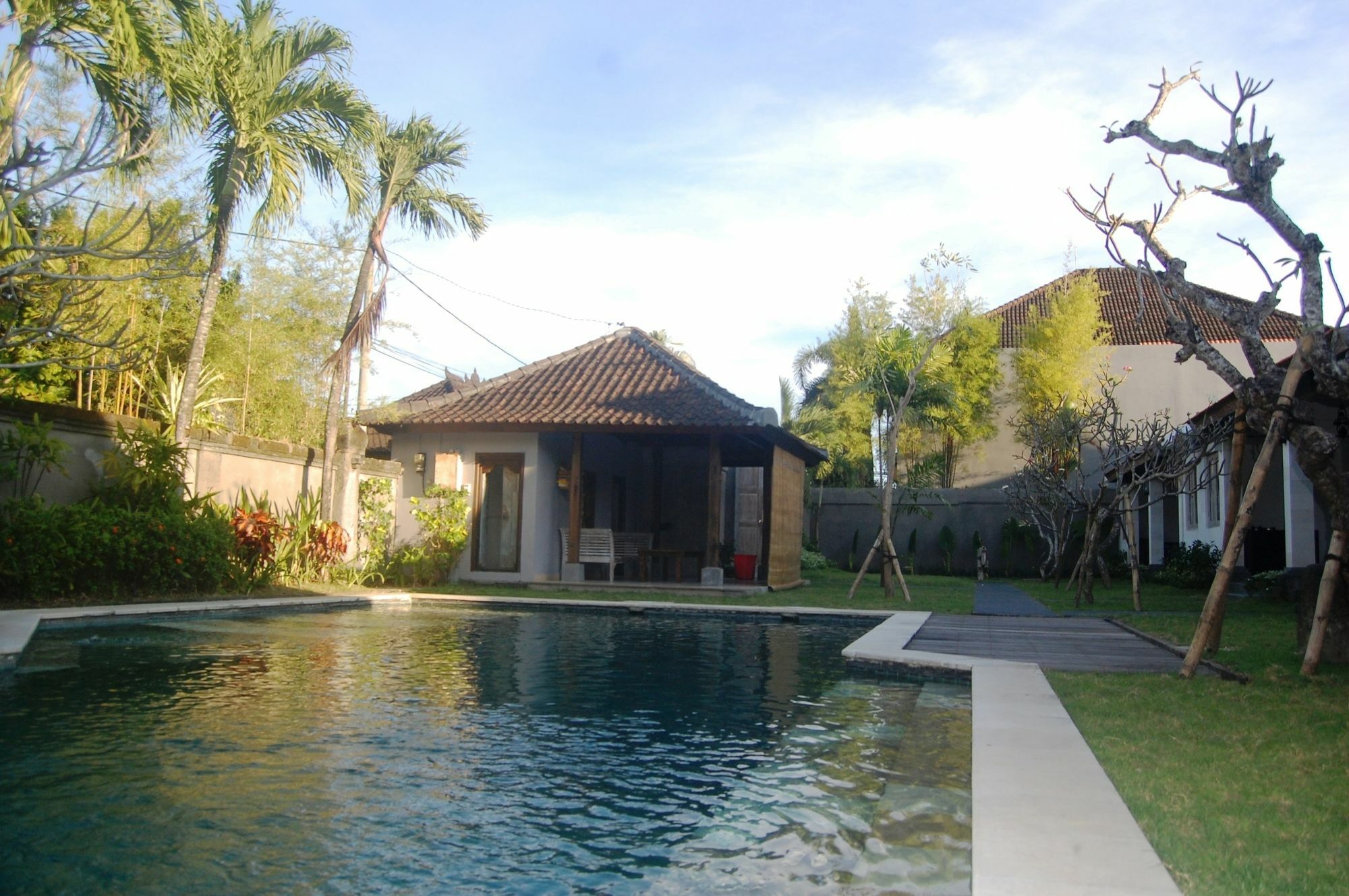 Pondok Alit Resort Seminyak Exterior foto